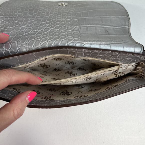Vtg Y2K Guess Mini Bag Silver Croc Embossed Chain Accent Purse Handbag Retro - Picture 10 of 16
